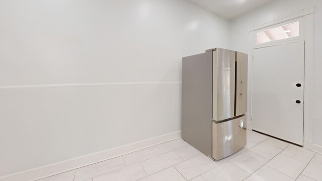 Building Photo - 518 Shepherd St NW