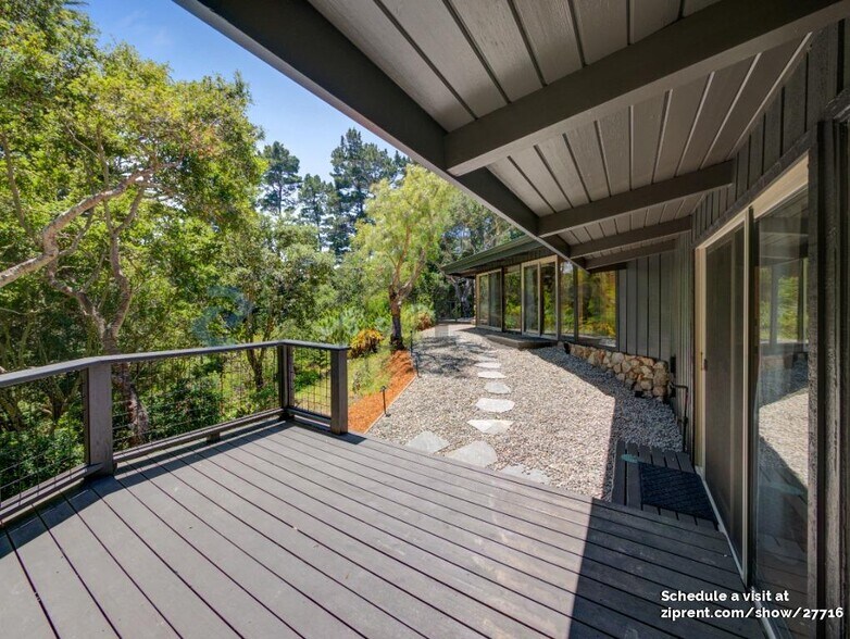 Building Photo - 25970 Canada Dr