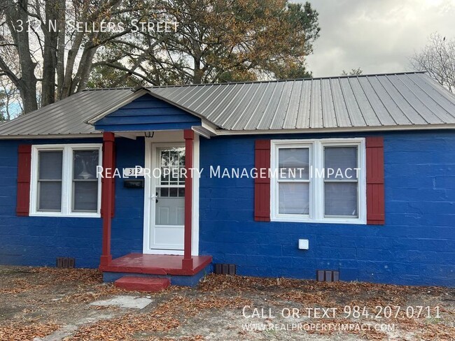 Building Photo - 312 N Sellers St