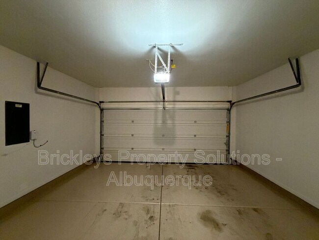 Building Photo - 768 Amatista Lp SE