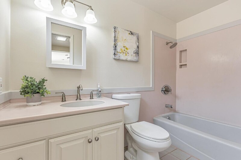 Building Photo - 157 Longview Dr