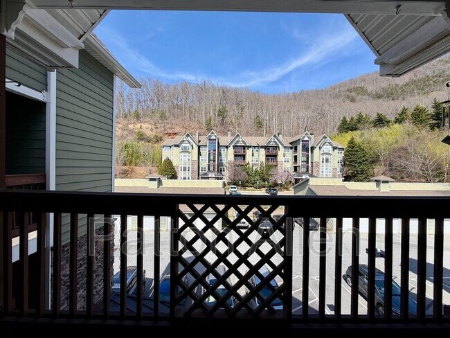 Building Photo - 1000 Olde Eastwood Village Blvd