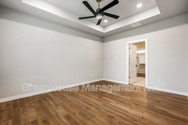 Building Photo - 2 Cawood Dr