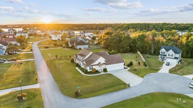 Building Photo - 202 Tidewater Dr