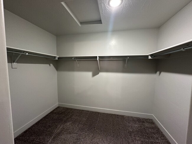 Building Photo - 3114 S Relic Ridge Dr