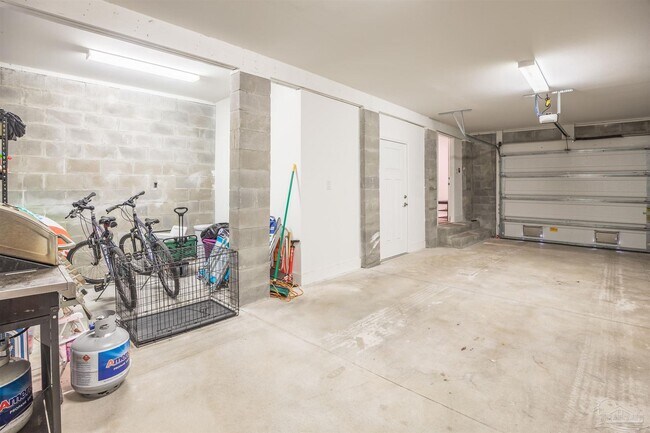 Building Photo - 14306 Beach Heather Ct