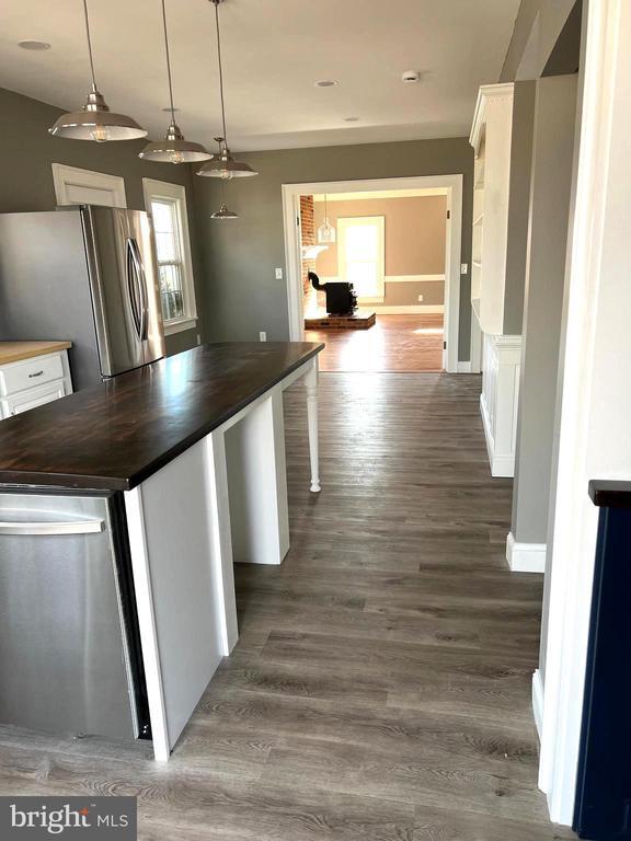 Building Photo - 7617 Old Plank Rd