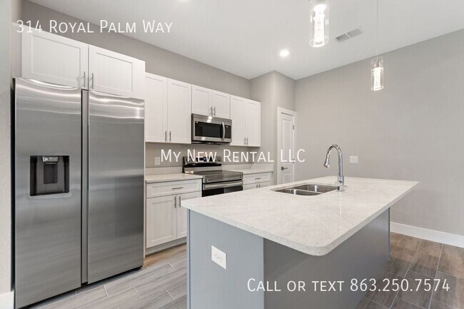 Building Photo - 314 Royal Palm Wy