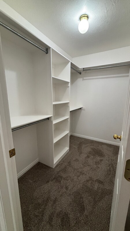 Building Photo - 631 W 20 N