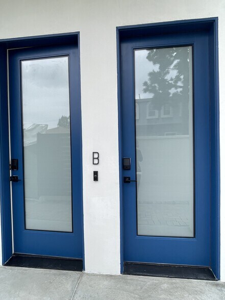 Entrance doors - 8655 Higuera St