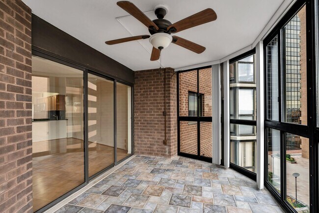 Building Photo - Luxurious 1 Bed 1 Bath Condo In Vibrant Belvedere