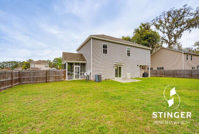 Building Photo - 11 Mint Farm Dr