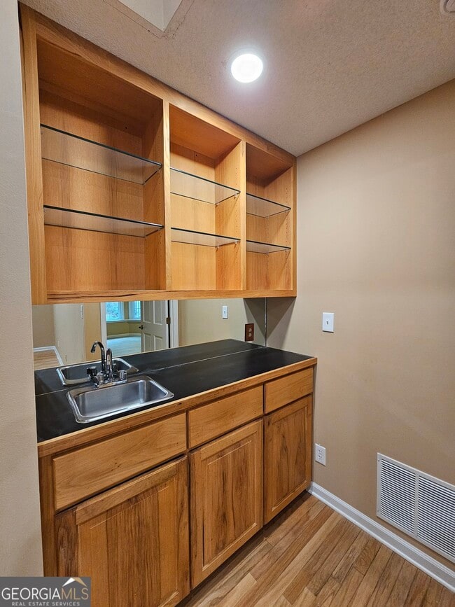 Building Photo - 108 Glendale Dr