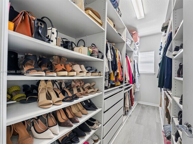 Building Photo - 3953 Black Olive Ln