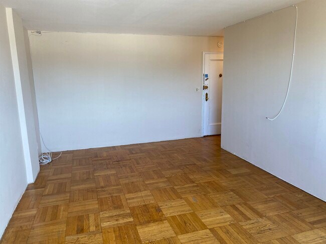 Building Photo - 6515 JFK Blvd E