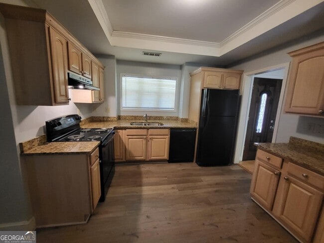Building Photo - 3873 King Edward Trail SW