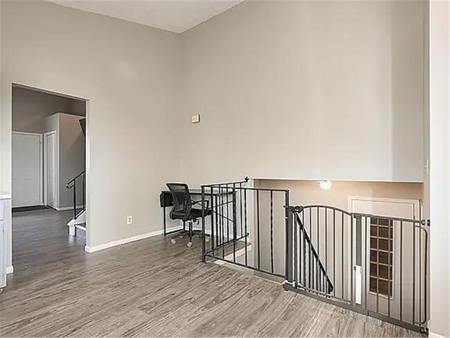 Building Photo - 1068 122nd Ave NW