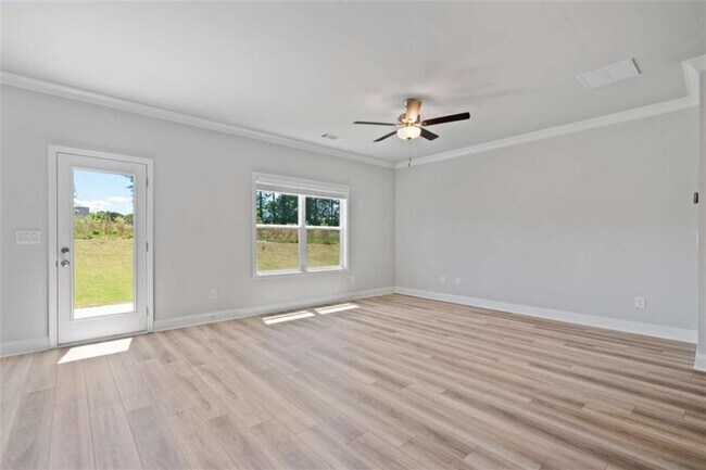 Building Photo - 3320 Westgate Park Dr
