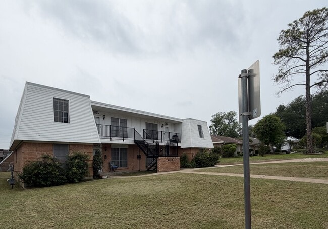 Building Photo - 8005 Carrick St