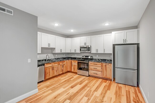 Building Photo - 3525 Giles Ave