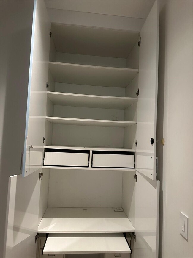 Building Photo - 4521 San Felipe St