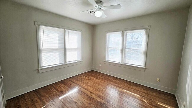 Building Photo - 1501 NE 17th St