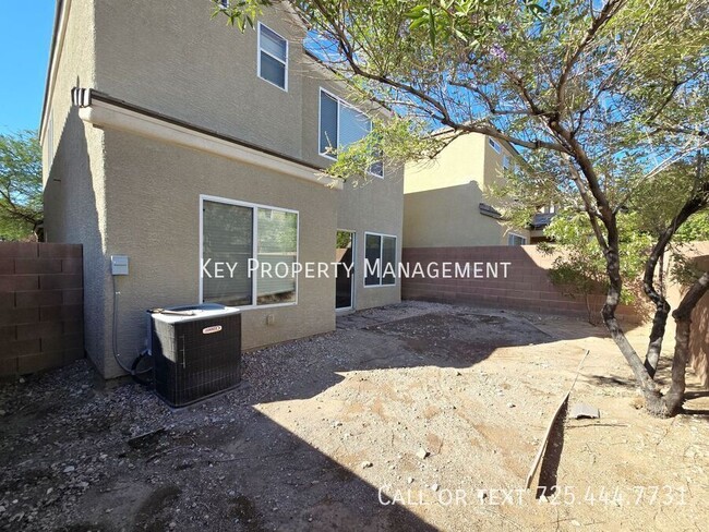 Building Photo - 4 BEDROOM 3 BATH TWO STORY HOME IN GATED C...