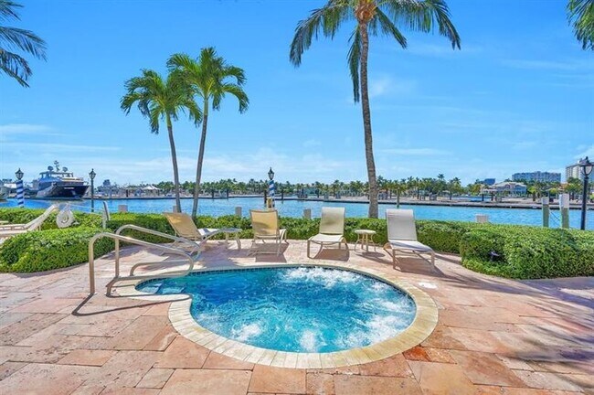Building Photo - 1 Las Olas Cir