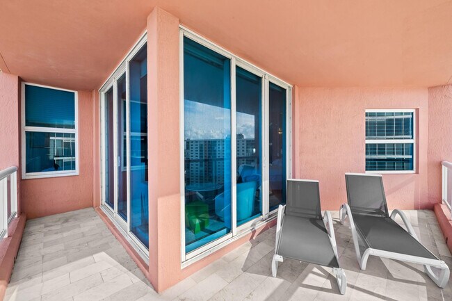 Building Photo - 2110 N Ocean Blvd