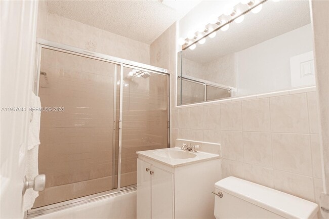 Building Photo - 4420 SW 114th Ct