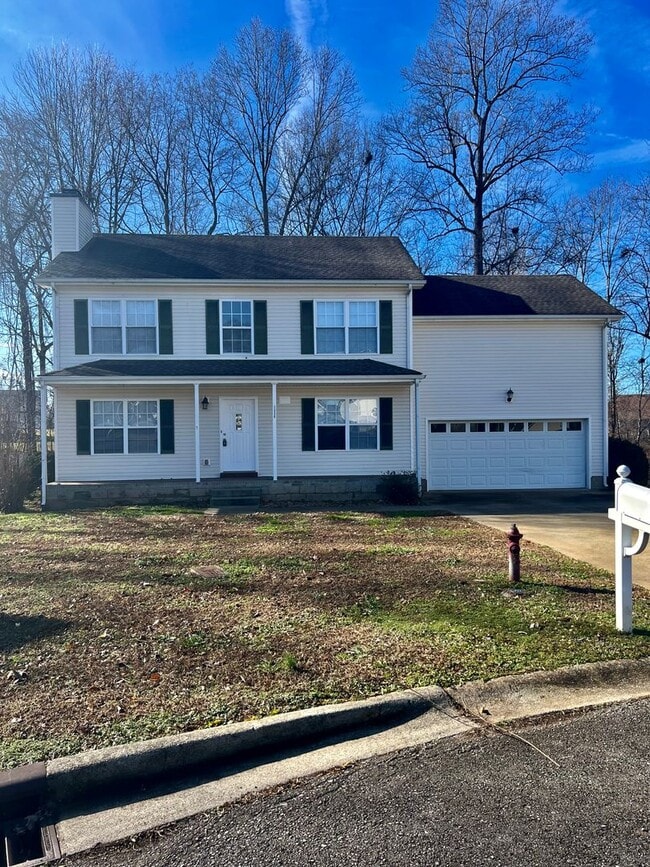 Building Photo - Newly Renovated Home Off Trenton Rd!