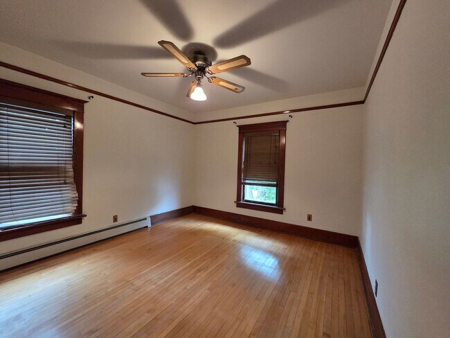 Building Photo - 5N340 Wooley Rd