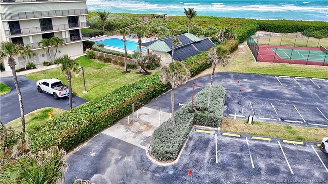 Building Photo - 10044 S Ocean Dr