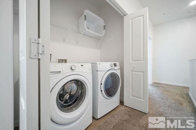 Building Photo - 2490 Eastshore Pl