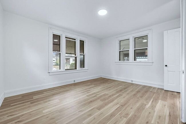 Building Photo - New THREE BED listing in Fort Wayne!