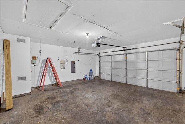 Building Photo - 7008 Jasper Dr