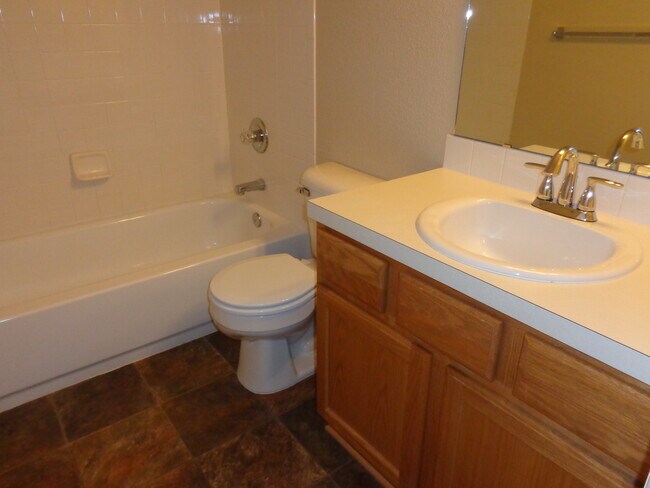 Building Photo - 136 Prairie Falcon Parkway