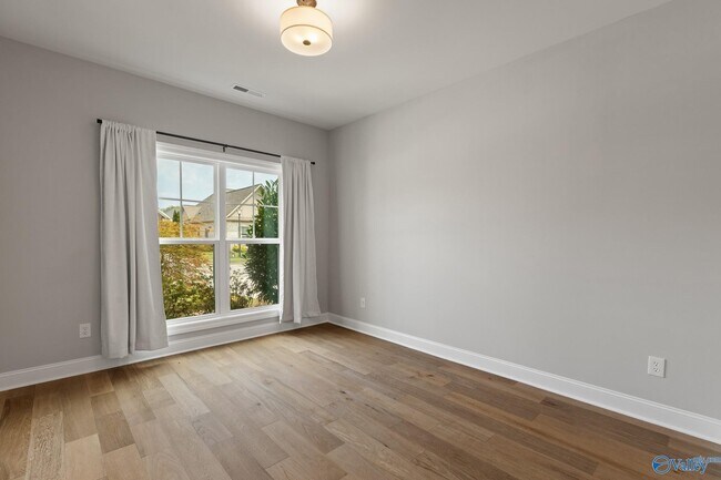 Building Photo - 26 Cobbs Cove Way SE