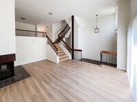 Building Photo - Beautifully Updated 3 Bed, 2.5 Bath La Jolla Townhome – Bright, Spacious, & Perfectly Located!