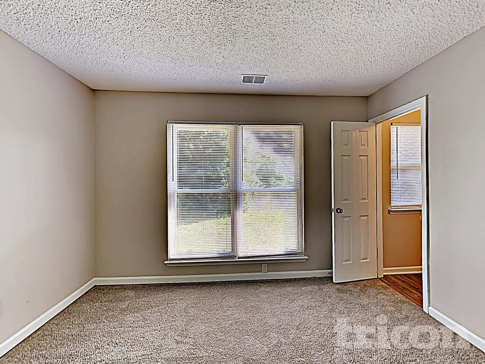 Building Photo - 3041 Old House Cir