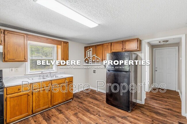 Building Photo - 112 S Raleigh St