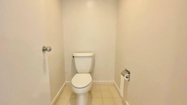 Building Photo - Spacious 2 Bedroom, 2 Bath, with 2 Parking Stalls - Kalele Kai in Hawaii Kai