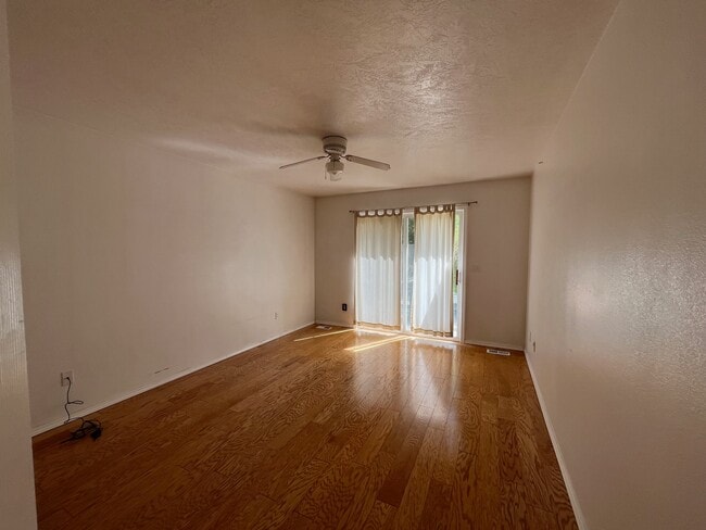 Building Photo - 11917 W Lewisburg Ct