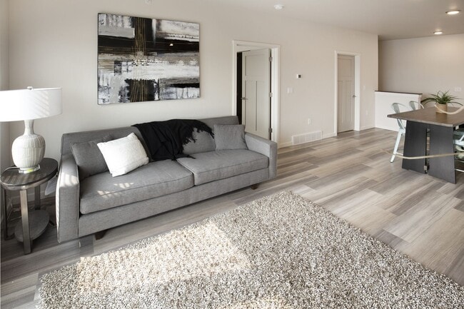Interior Photo - Howard Lofts