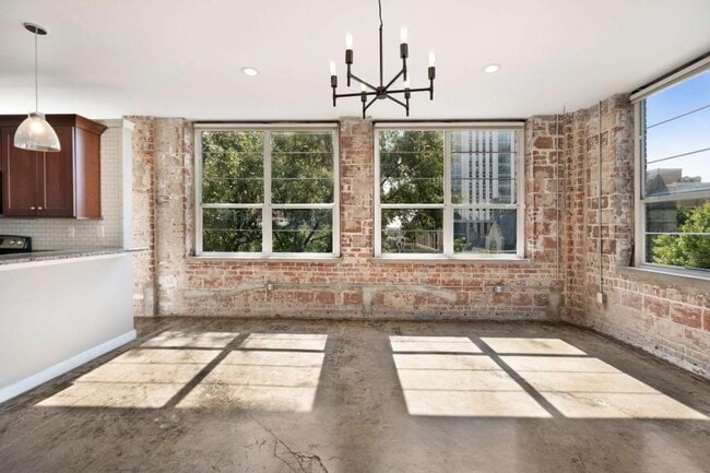 Building Photo - 800 Peachtree St NE