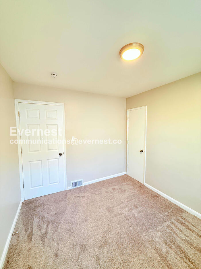 Building Photo - 19908 Heyden St