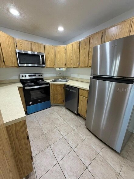 Building Photo - 1322 S Pine Ridge Cir