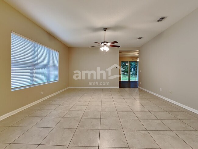 Building Photo - 743 Sunny Stroll Dr