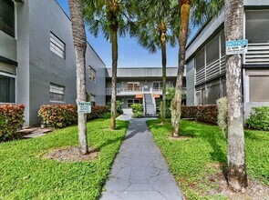 Building Photo - 912 Normandy Trail