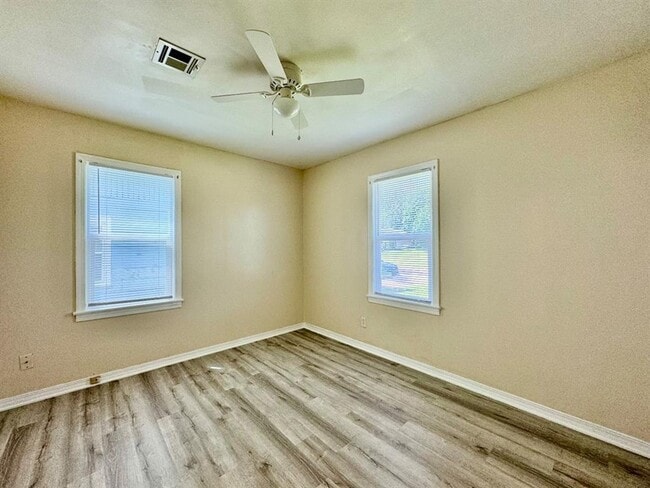 Building Photo - 3222 N Holman Ct